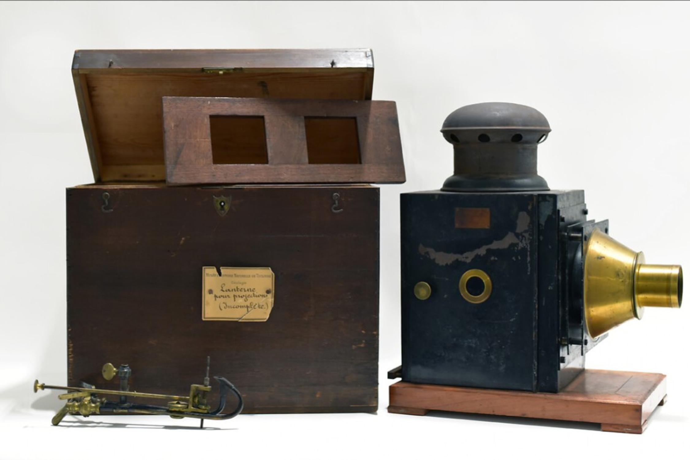 Lanterne de projection – coll. muséum, MHNT.PH.2015.0.1