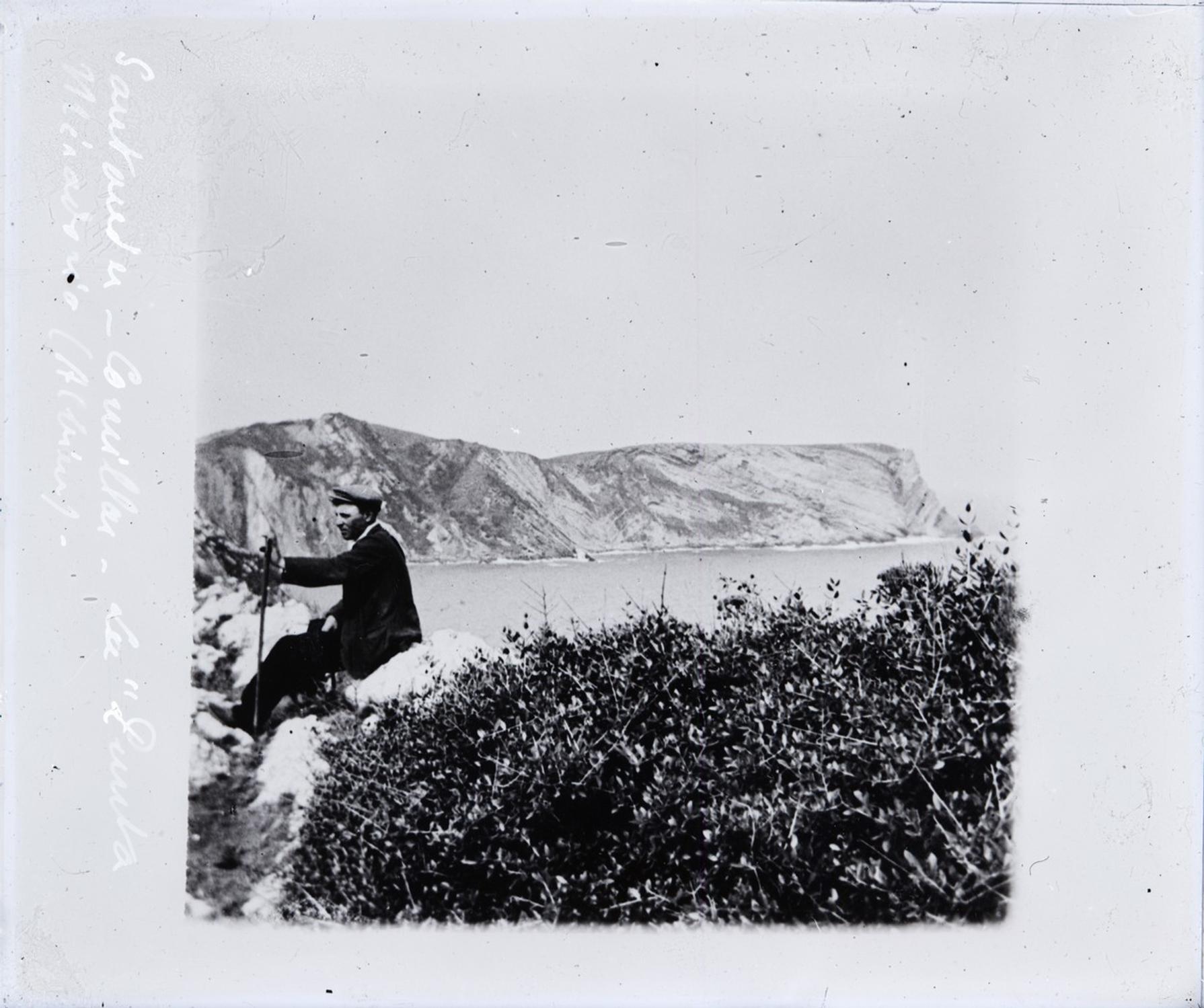 Santander, Comillas, La Punta Miradoria (Albien), photo. L. Mengaud – coll. muséum MHNT.PHb.8510.08.0046