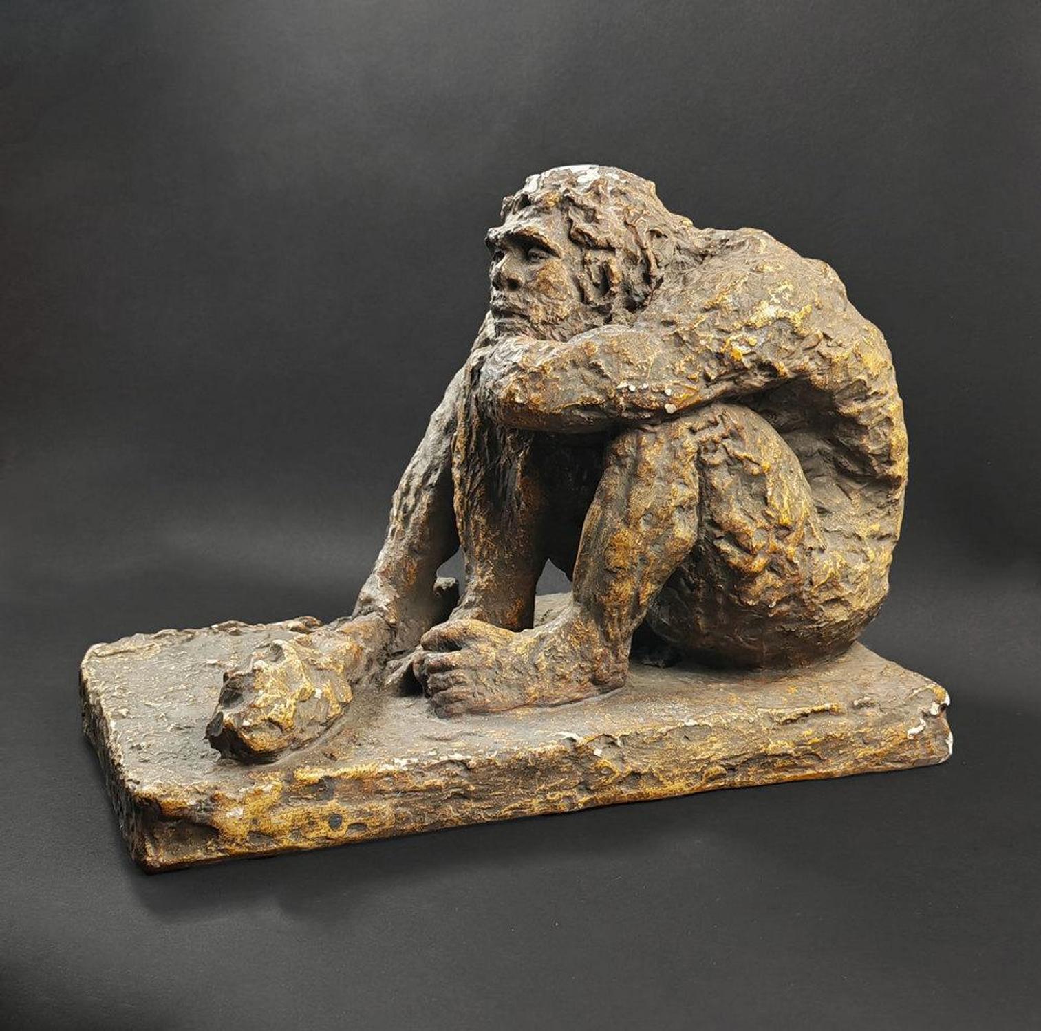 Homme préhistorique Yvonne Parvillée et Maurice Faure - coll. muséum, Yvonne-Parvillee-MHNT.MISC.2025.0.15